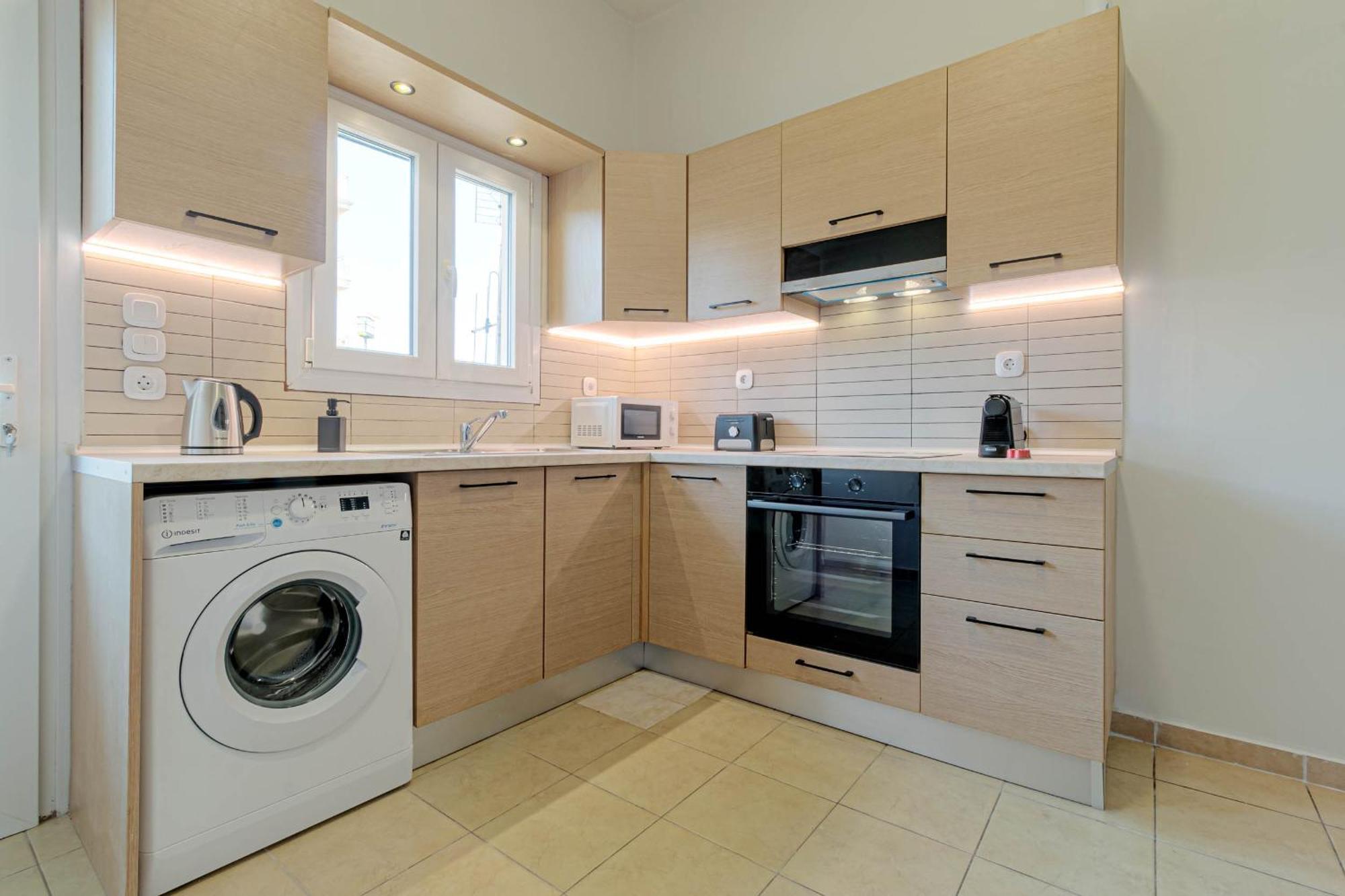 Match Point Apartment, Corfu Town Extérieur photo