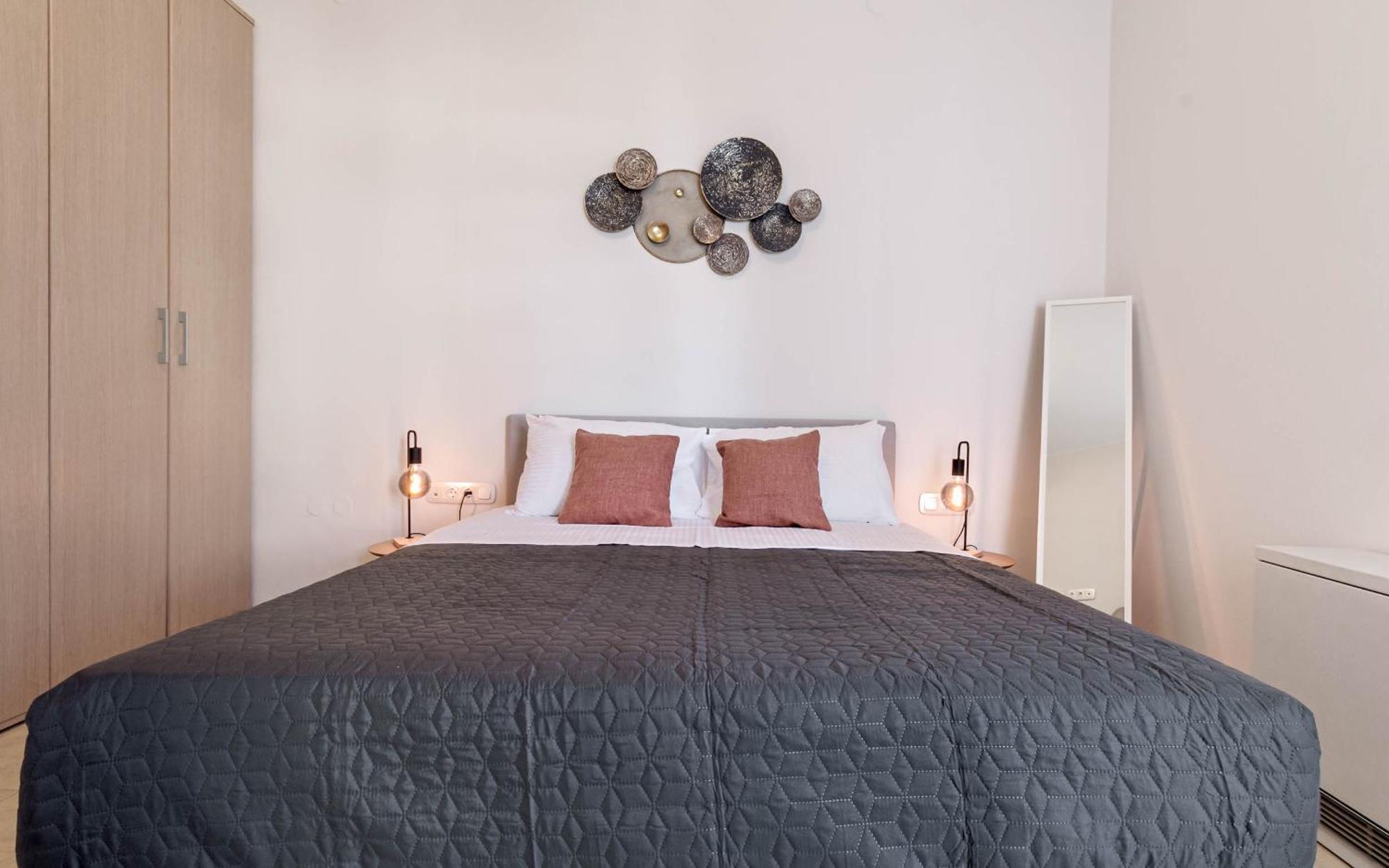 Match Point Apartment, Corfu Town Extérieur photo